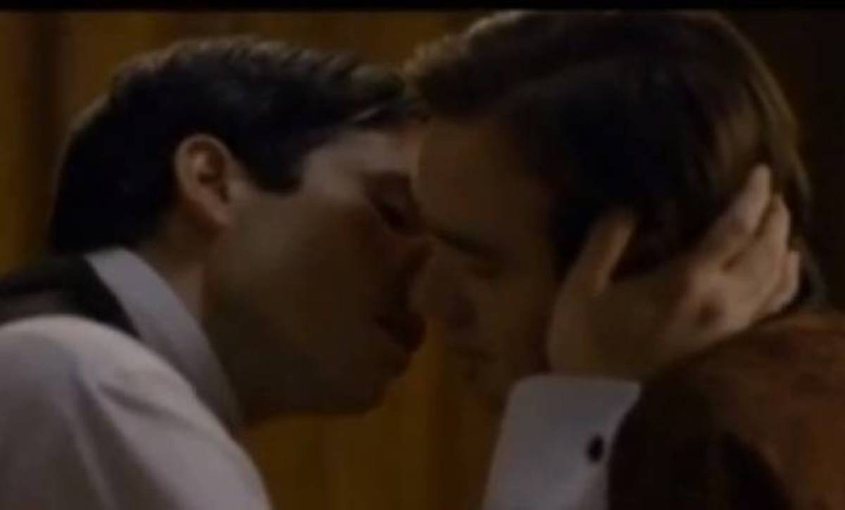 Η απολογία της ΕΡΤ για το κομμένο φιλί στο Downton Abbey