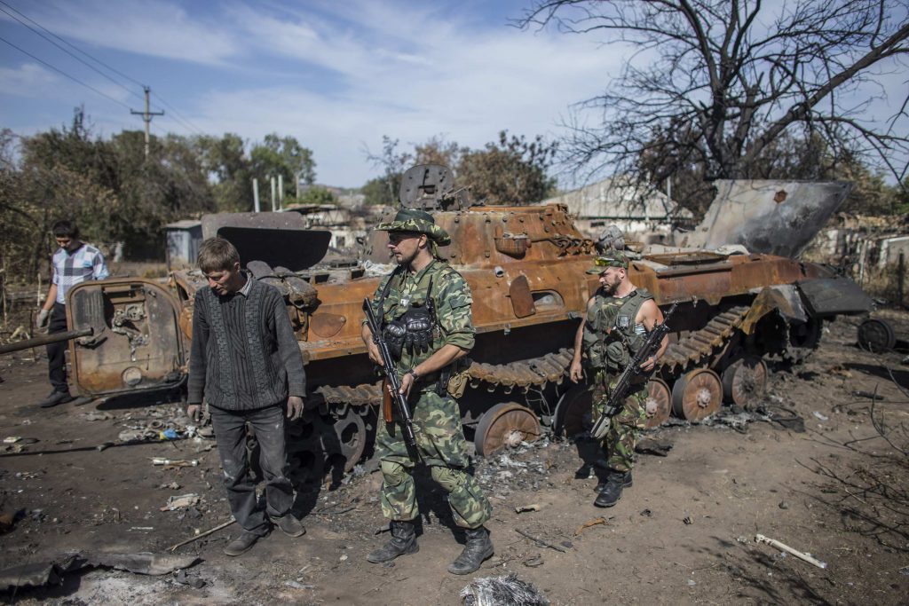 Έξι άμαχοι σκοτώθηκαν σε μάχες στο Ντονέτσκ – Παρατηρητές του ΟΑΣΕ βομβαρδίσθηκαν στην ανατολική Ουκρανία