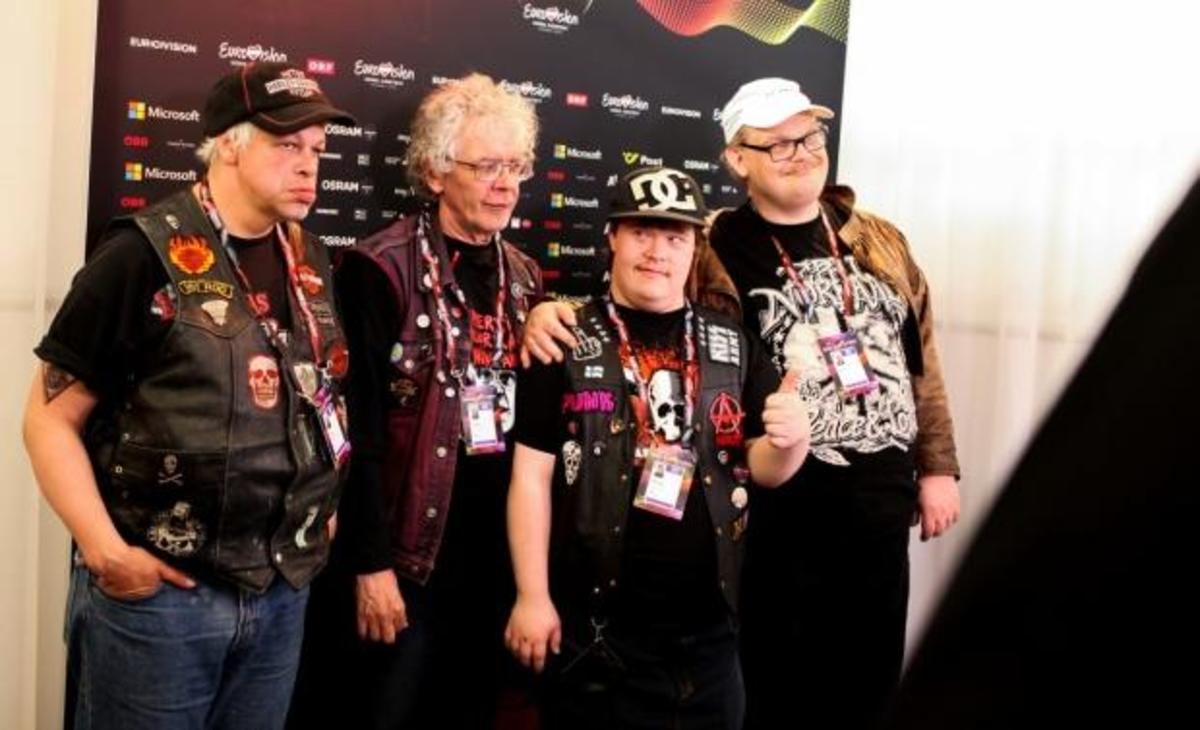 Eurovision 2015: Συγκλόνισαν στην πρώτη τους πρόβα τα μέλη του φινλανδικού συγκροτήματος που πάσχουν από σύνδρομο Down