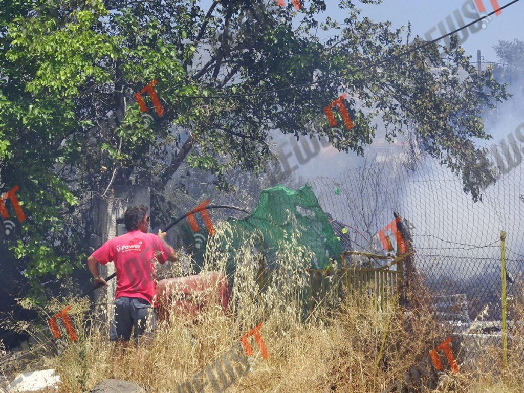 Μεγάλη φωτιά στο Πολύδροσο – Λαχτάρησαν οι κάτοικοι! (ΦΩΤΟ)