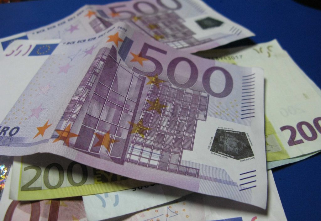 Οι Γάλλοι λένε “ναι” στο ενιαίο ευρωπαικό νόμισμα