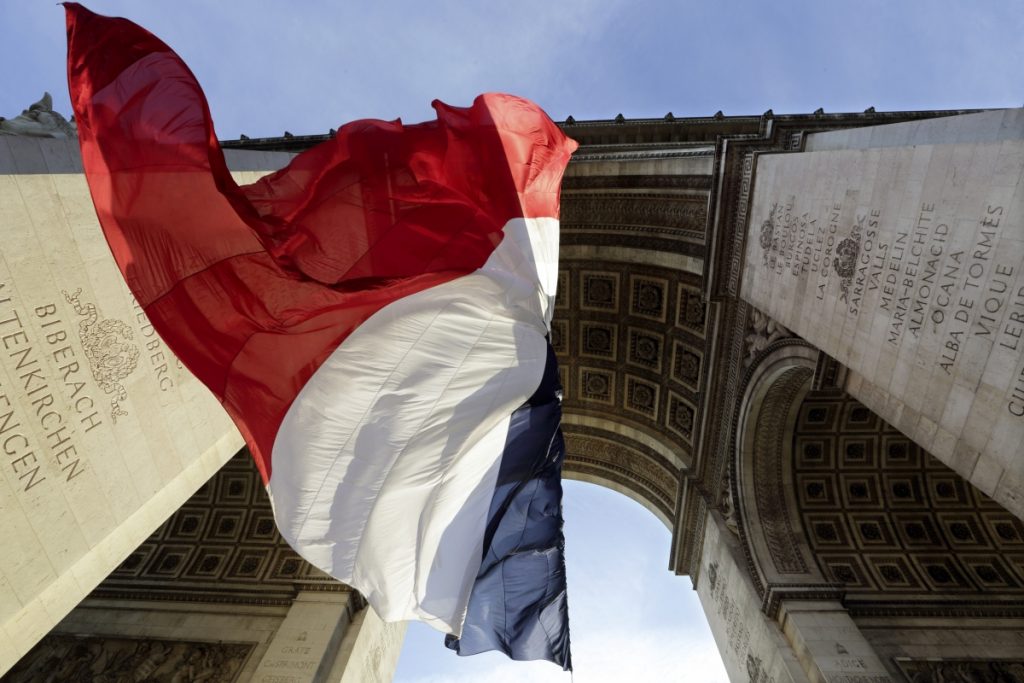 Πανωλεθρία στη Γαλλία – Το δημόσιο χρέος ξεπέρασε τα 2 τρισεκατομμύρια ευρώ!