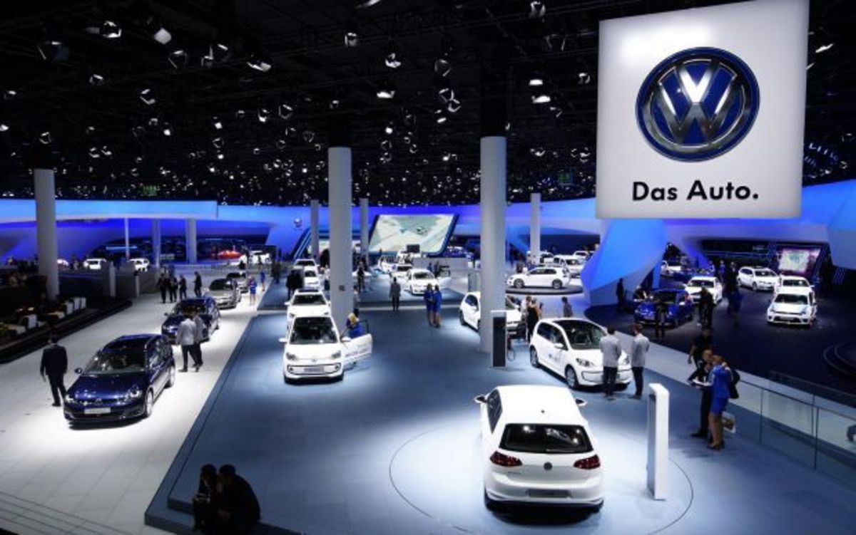 VW: Κόβει εκδόσεις των μοντέλων της για να μαζέψει λεφτά