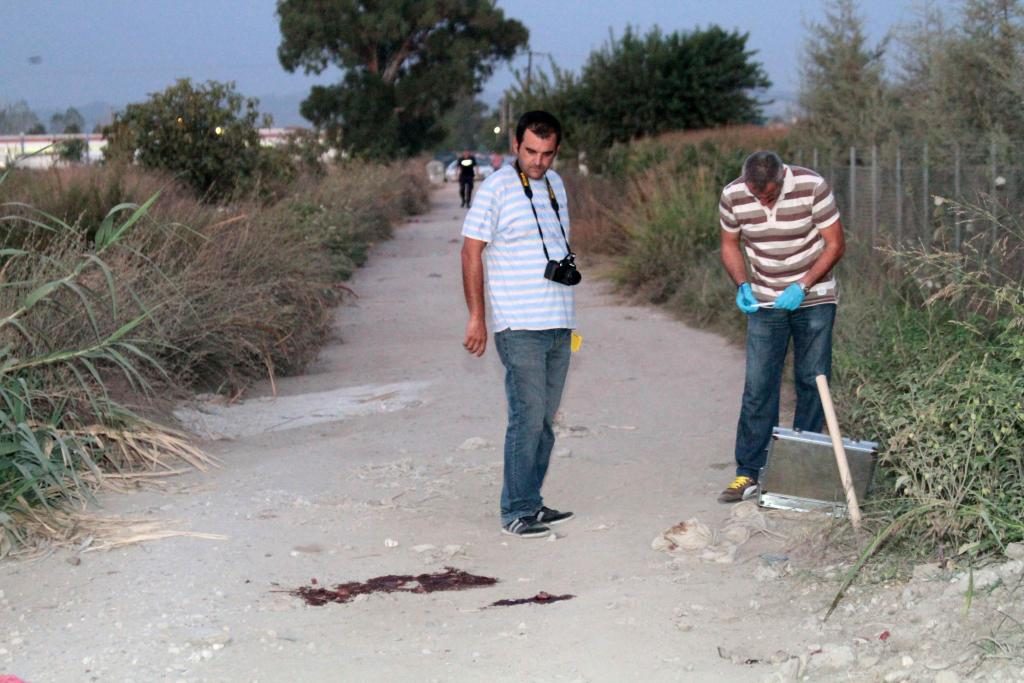 Έρευνες της Αστυνομίας από το σημείο της φονικής συμπλοκής - ΦΩΤΟ EUROKINISSI