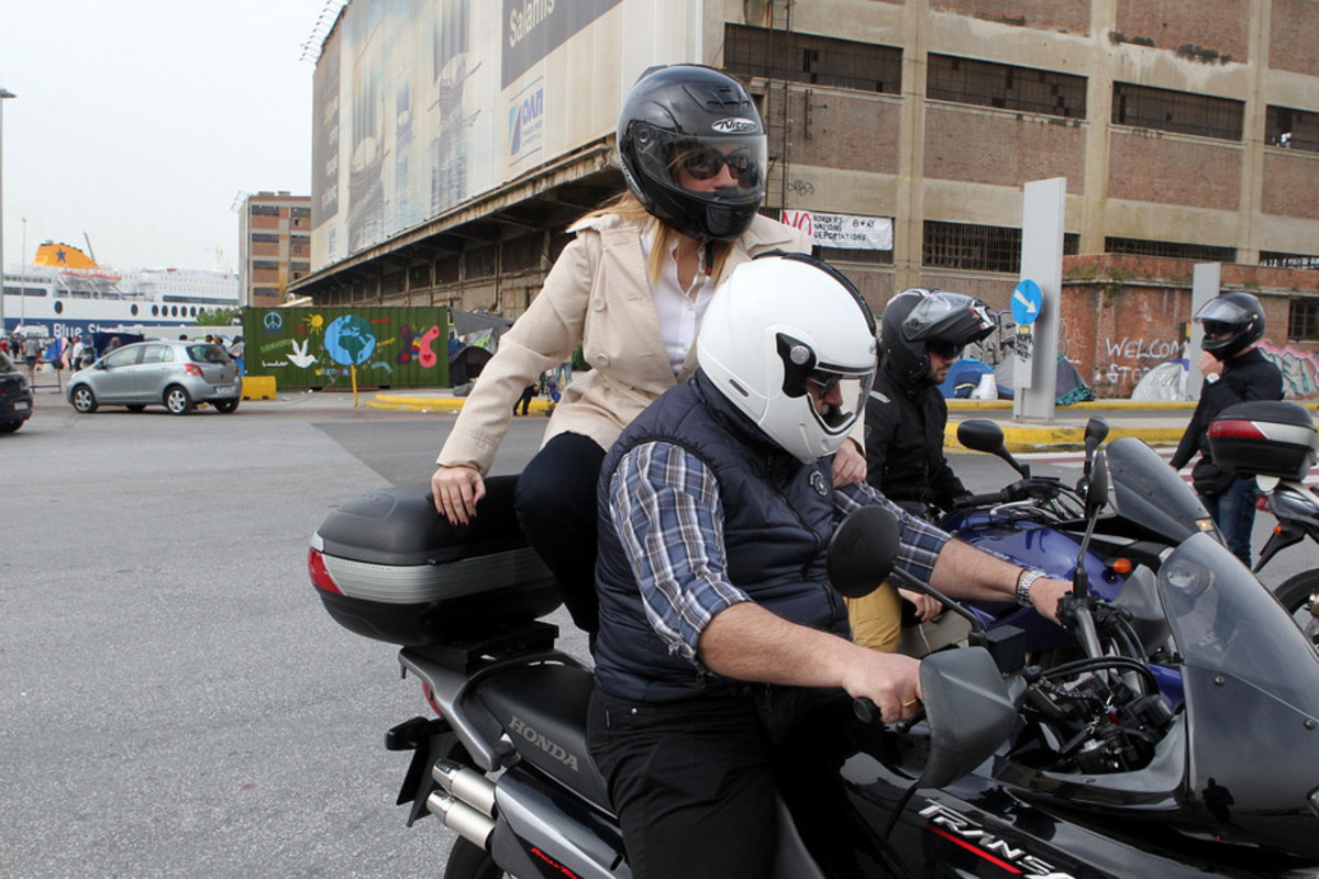 Easy rider Φώφη στον Πειραιά! (ΦΩΤΟ)