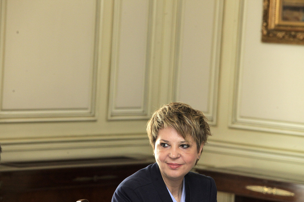 Η Όλγα Γεροβασίλη ζητά απαντήσεις από τη ΝΔ για το pay roll 18.500 ευρώ προς τον Μαύρικο