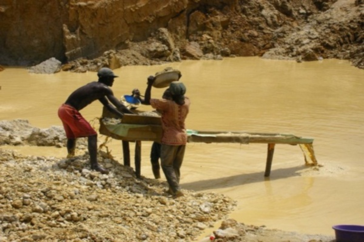 Τραγικό θάνατο βρήκαν 16 εργάτες από κατάρρευση ορυχείου