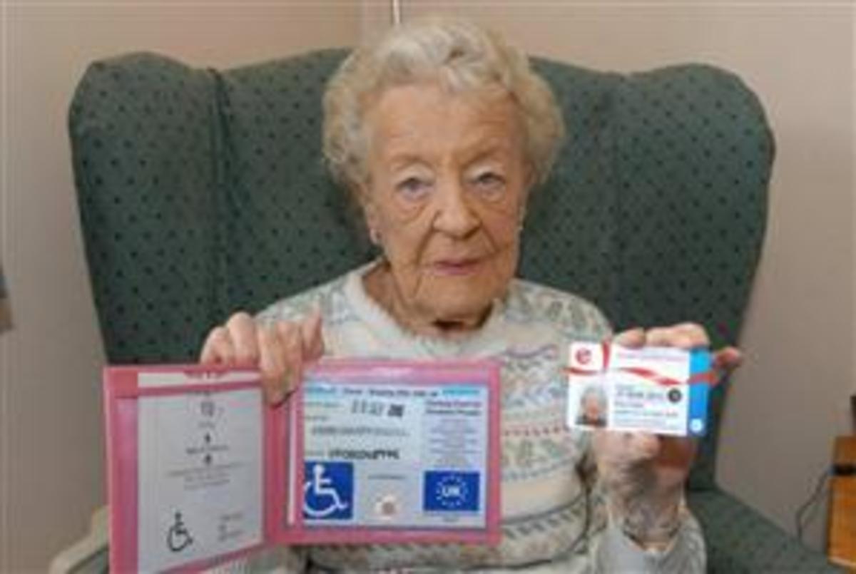 92χρονη πήγε για ουίσκι και της ζήτησαν… ταυτότητα!