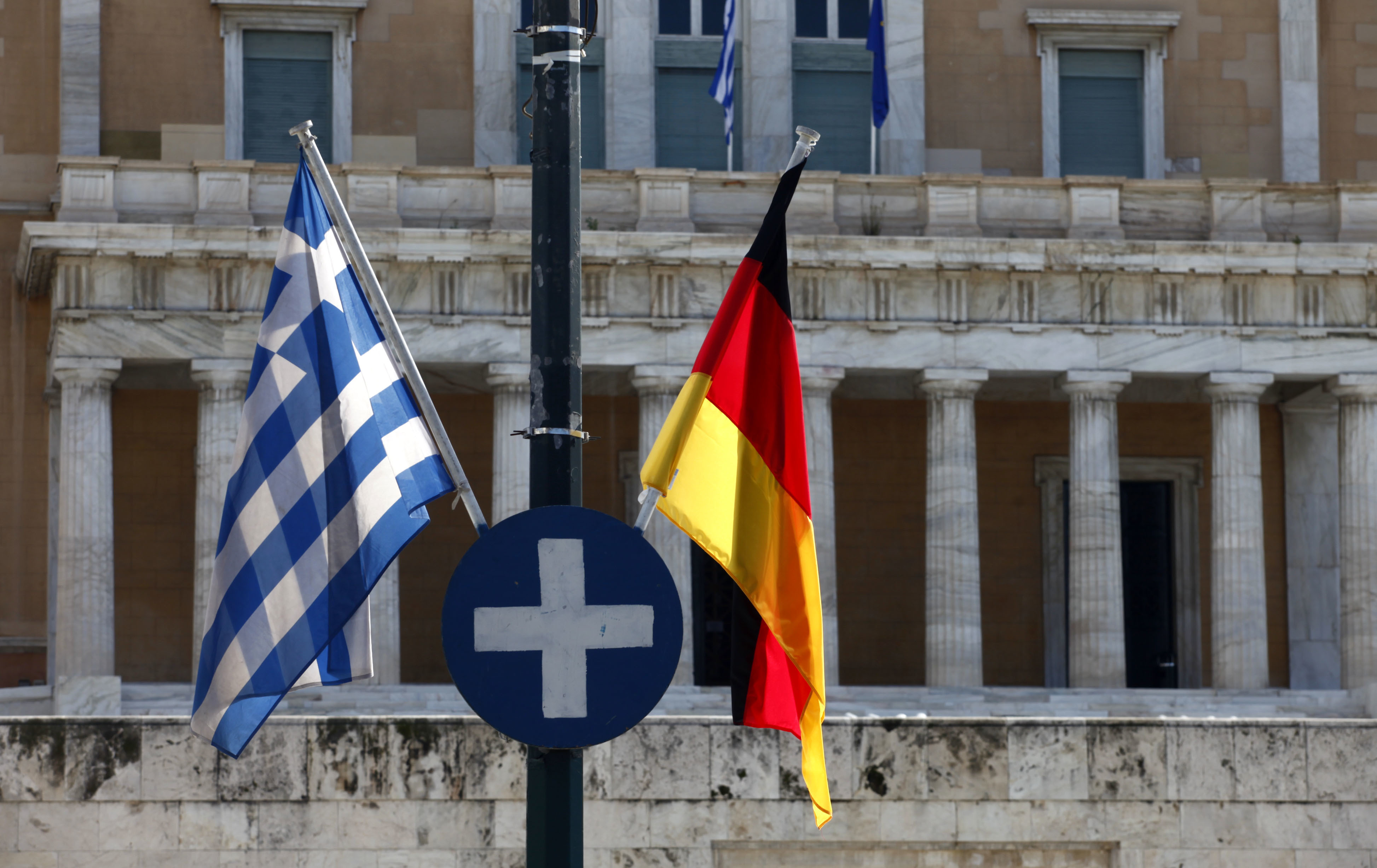 Γερμανικά ΜΜΕ: “Οι μέρες του Γκάουκ στην Αθήνα δεν θα είναι εύκολες”