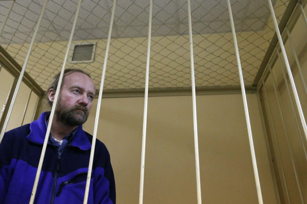 Ελεύθεροι με εγγύηση 7 ακτιβιστές της Greenpeace που κρατούνταν στη Ρωσία