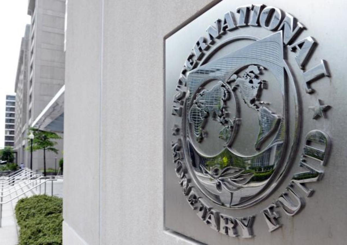 Το ΔΝΤ πιέζει τη Γαλλία για περιορισμό των δαπανών