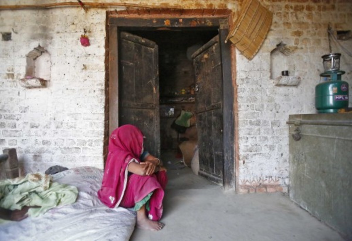 Ινδία: Θα καταπολεμήσουν τους βιασμούς βάζοντας στα σπίτια τουαλέτες