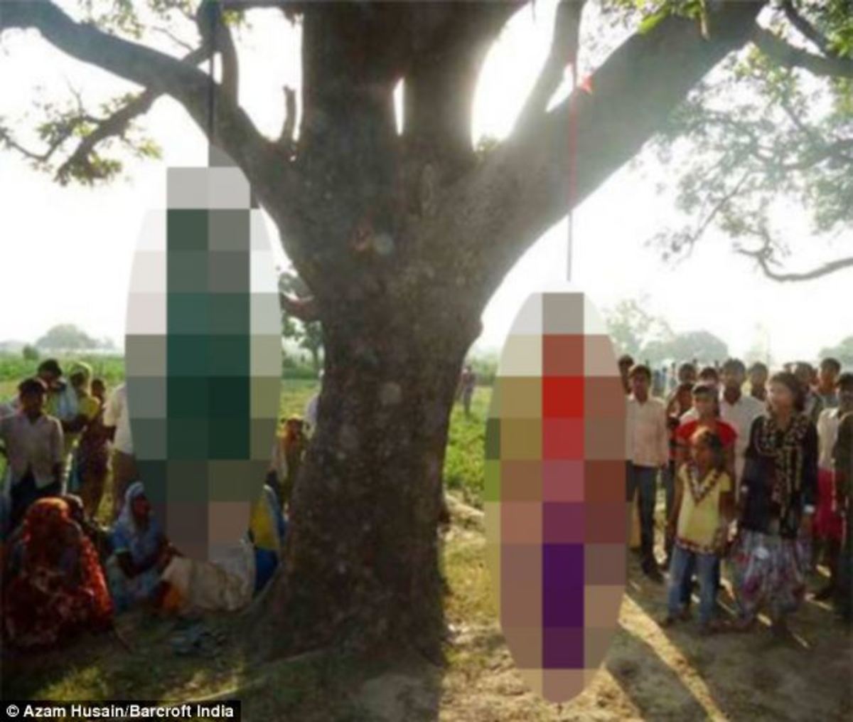 Ινδία: Σοκάρουν οι εικόνες των κοριτσιών που κρεμάστηκαν μετά το βιασμό τους