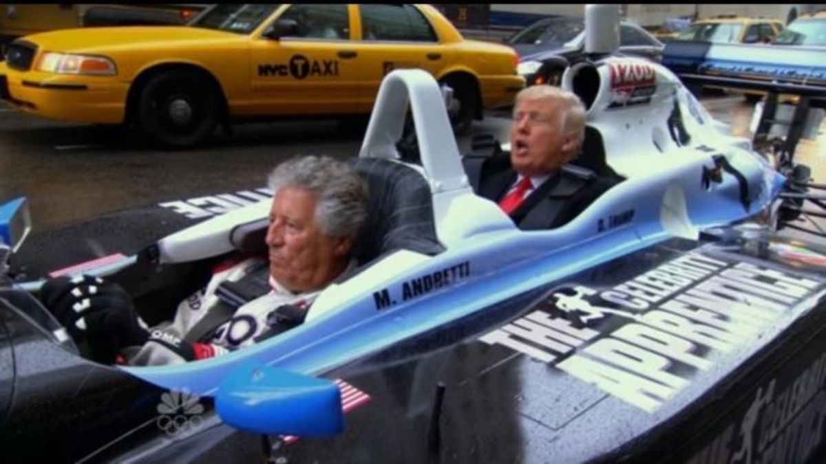 Όταν ο Donald Trump έκανε βόλτες με το μονοθέσιο του Mario Andretti [vid]