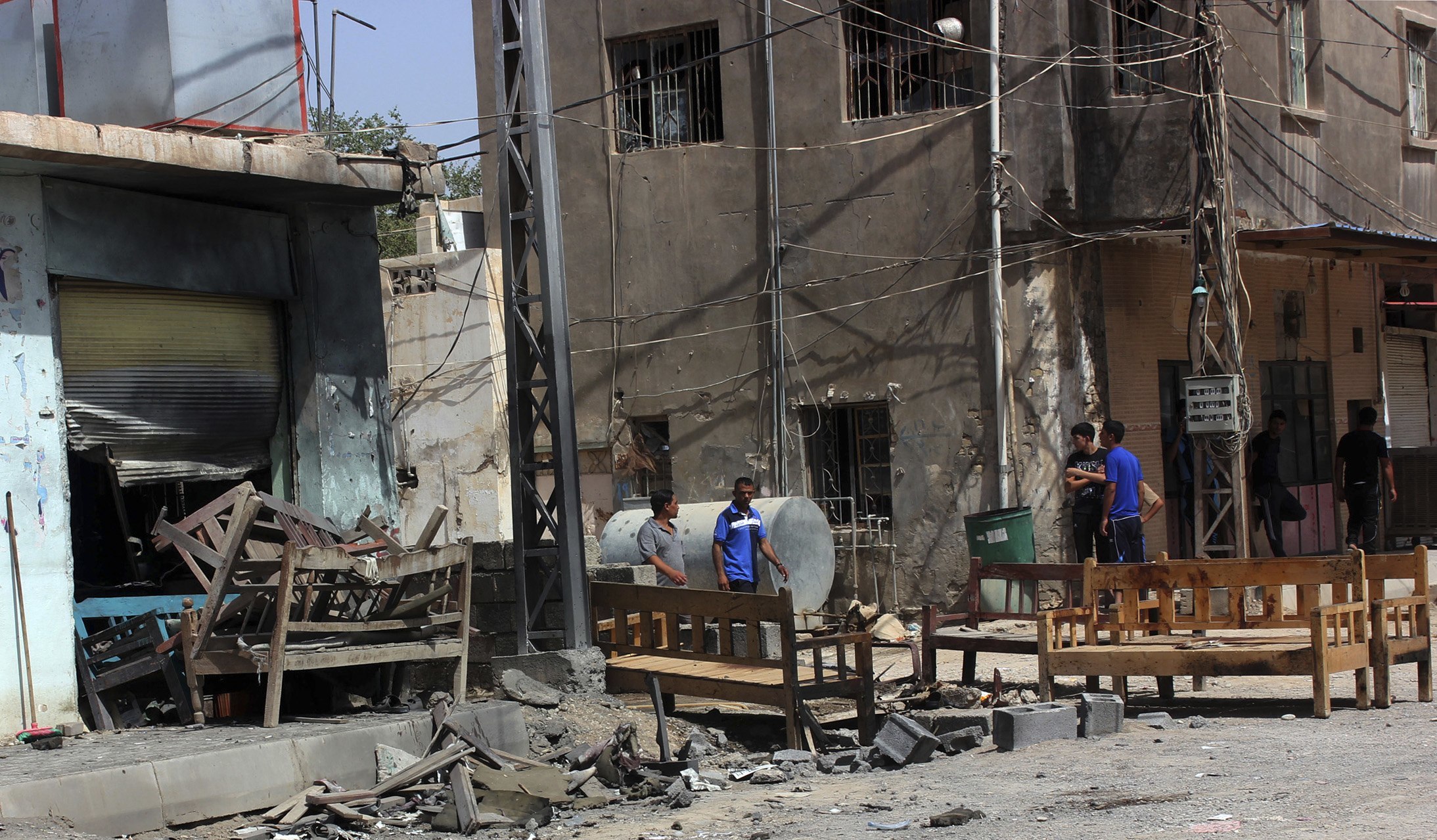 35 νεκροί και πάνω από 100 τραυματίες σε εκρήξεις στο κέντρο της Βαγδάτης
