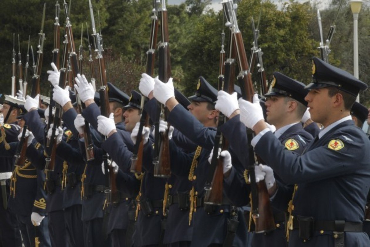 Καμμένος: Έχουν εξασφαλιστεί τα χρήματα για το μη πάγωμα των ωριμάνσεων στο ειδικό μισθολόγιο