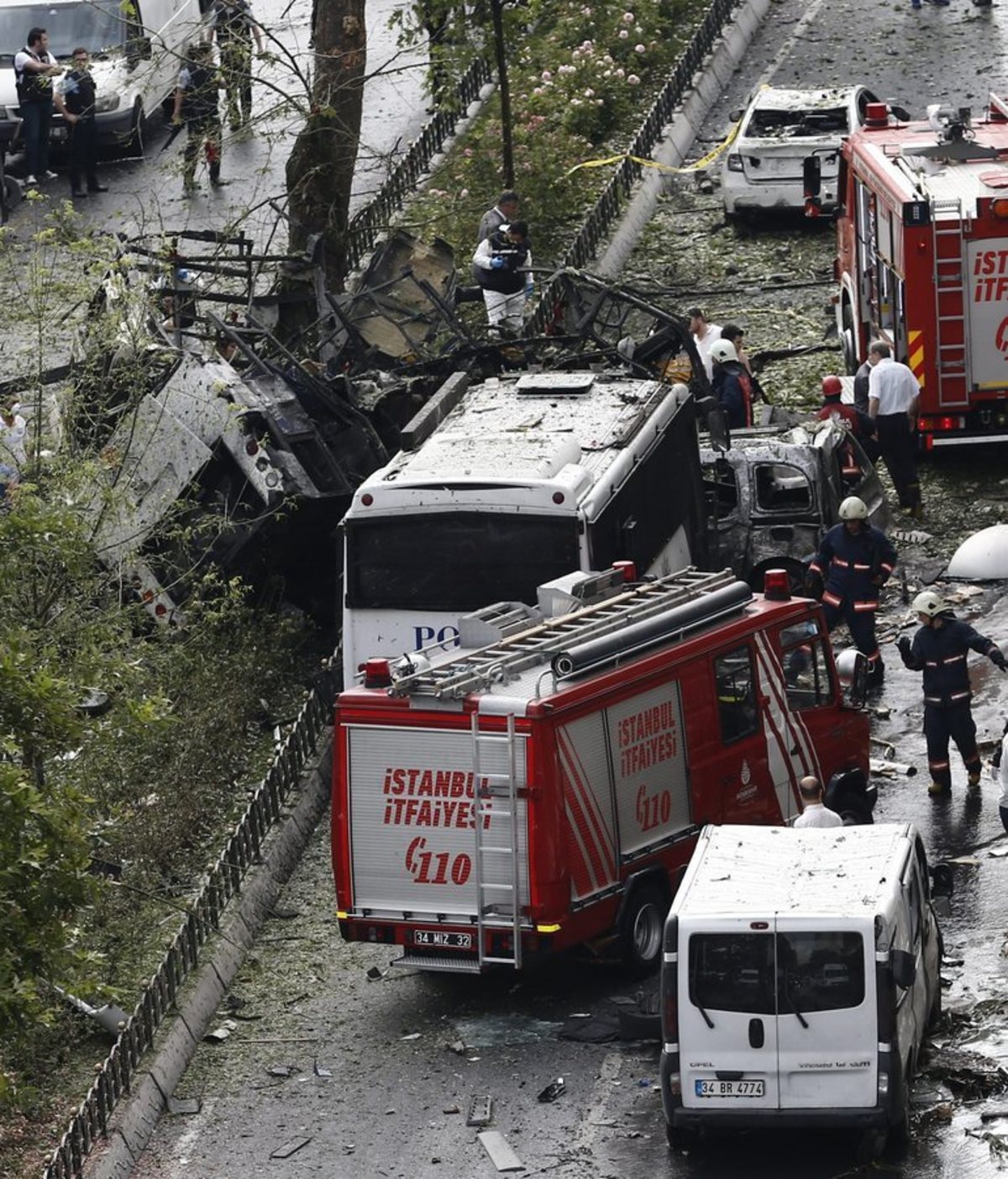 Μακελειό στην Κωνσταντινούπολη: Στους 12 οι νεκροί – Τέσσερις συλλήψεις για την επίθεση