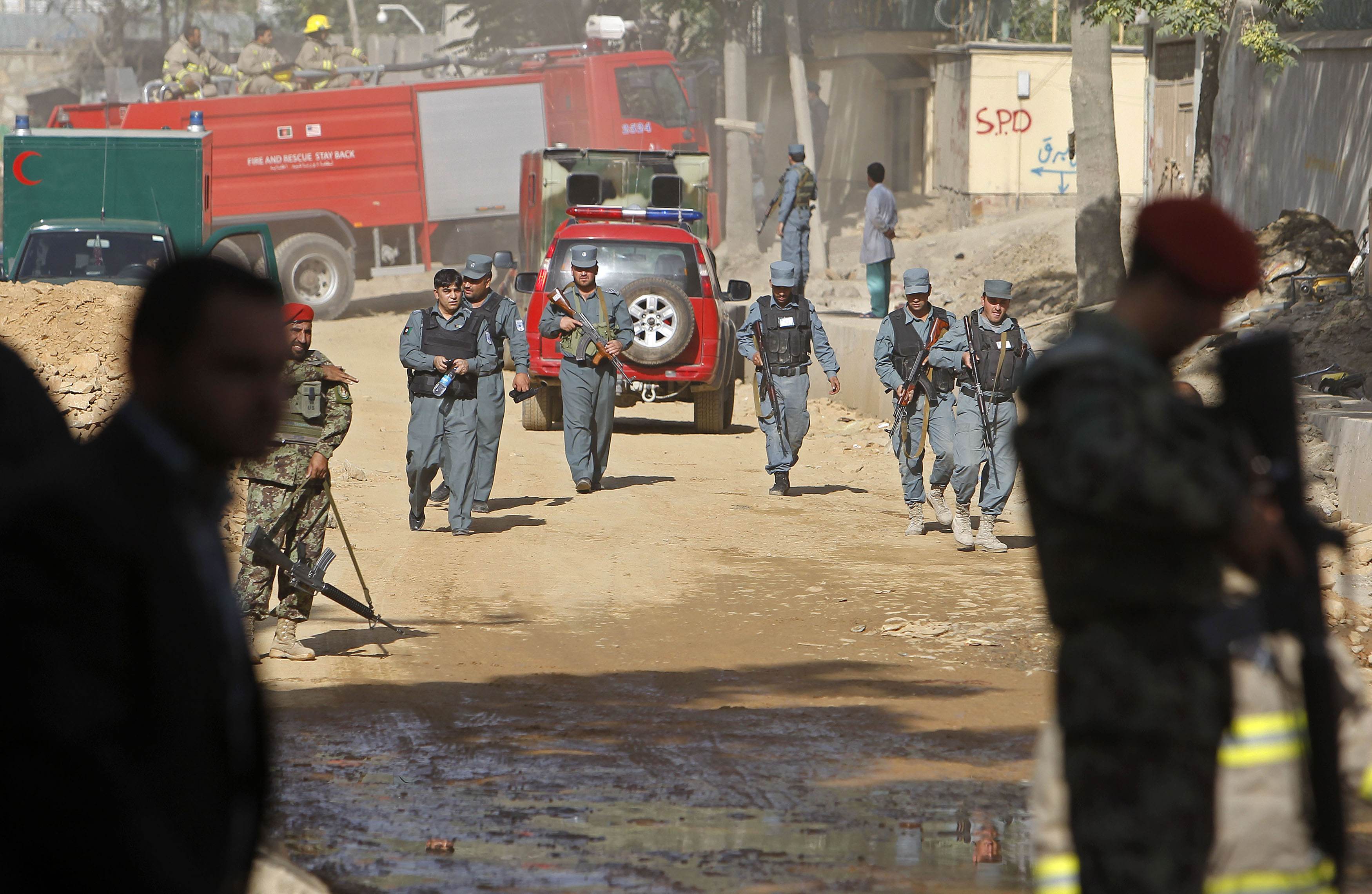 Κόλαση πυρός στην Καμπούλ – Επίθεση Ταλιμπάν στο προεδρικό Μέγαρο