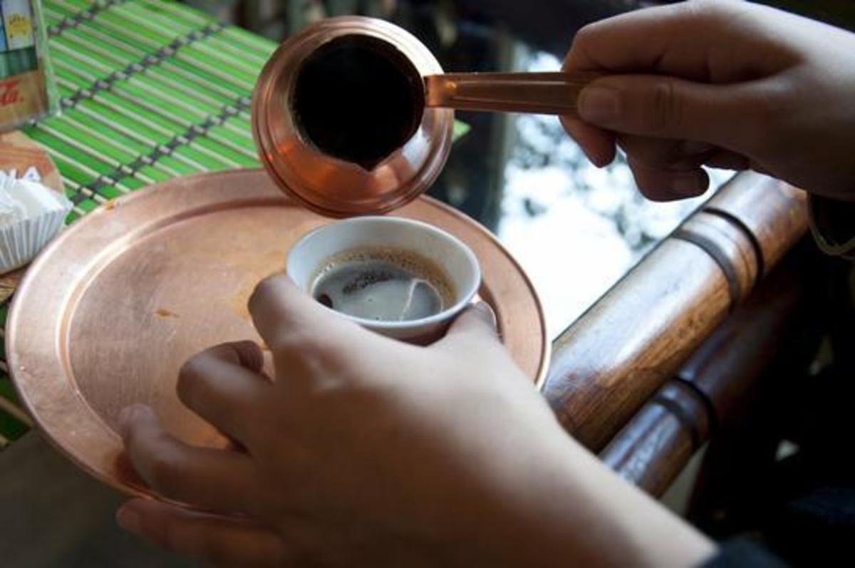 Καφές στο Κολωνάκι για Μεϊμαράκη – Γιαννάκου