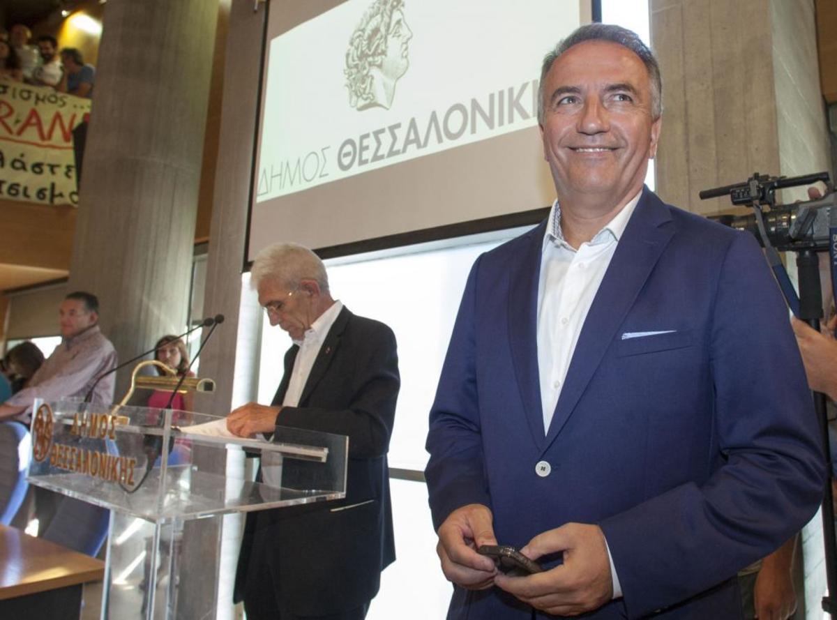 Καλαφάτης για Μπουτάρη: “Βολοδέρνει… Φάσκει και αντιφάσκει”