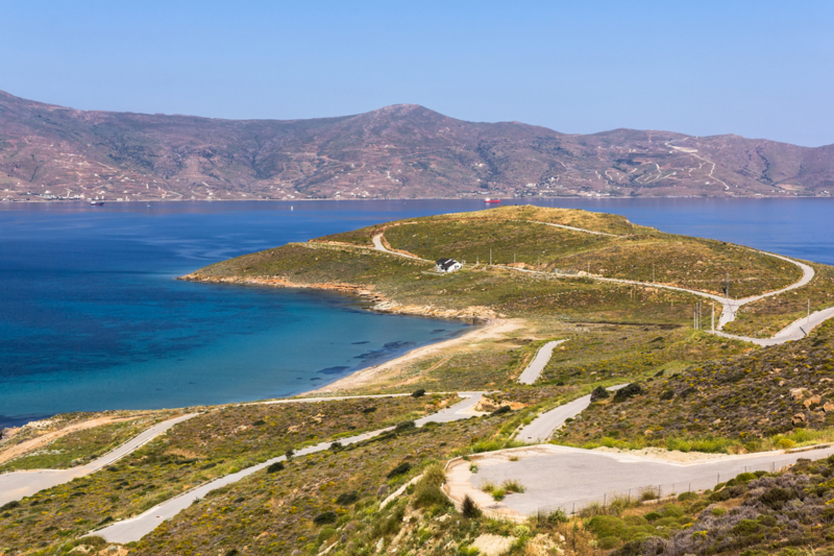 Στην παράξενη και γοητευτική Κάρυστο