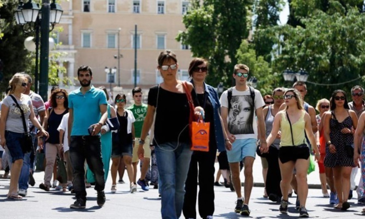 Καύσωνας: Τι συνιστά ο Ιατρικός Σύλλογος Αθηνών – Όλα τα βασικά μέτρα πρόληψης