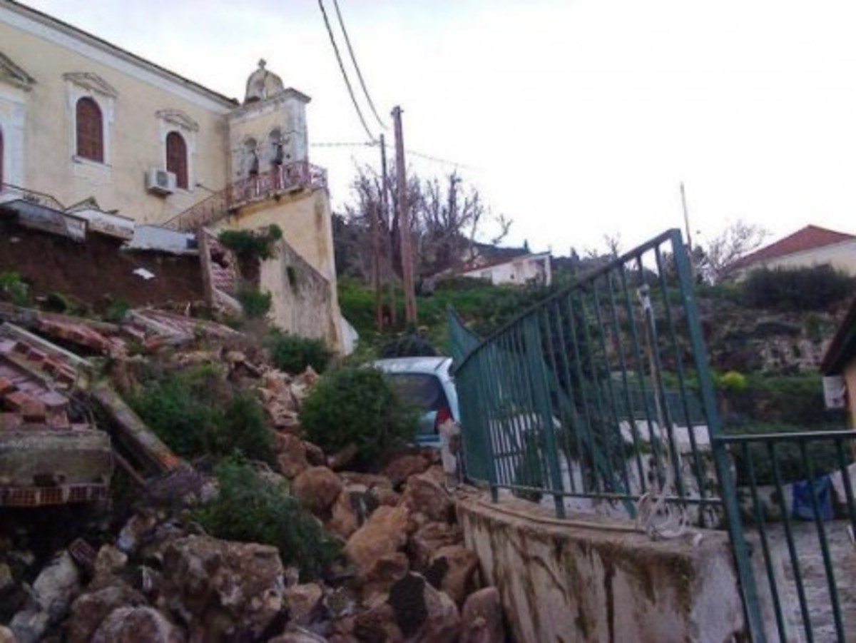 15 ναοι κι ένα μοναστήρι χτυπήθηκαν από τον σεισμό στην Κεφαλονιά