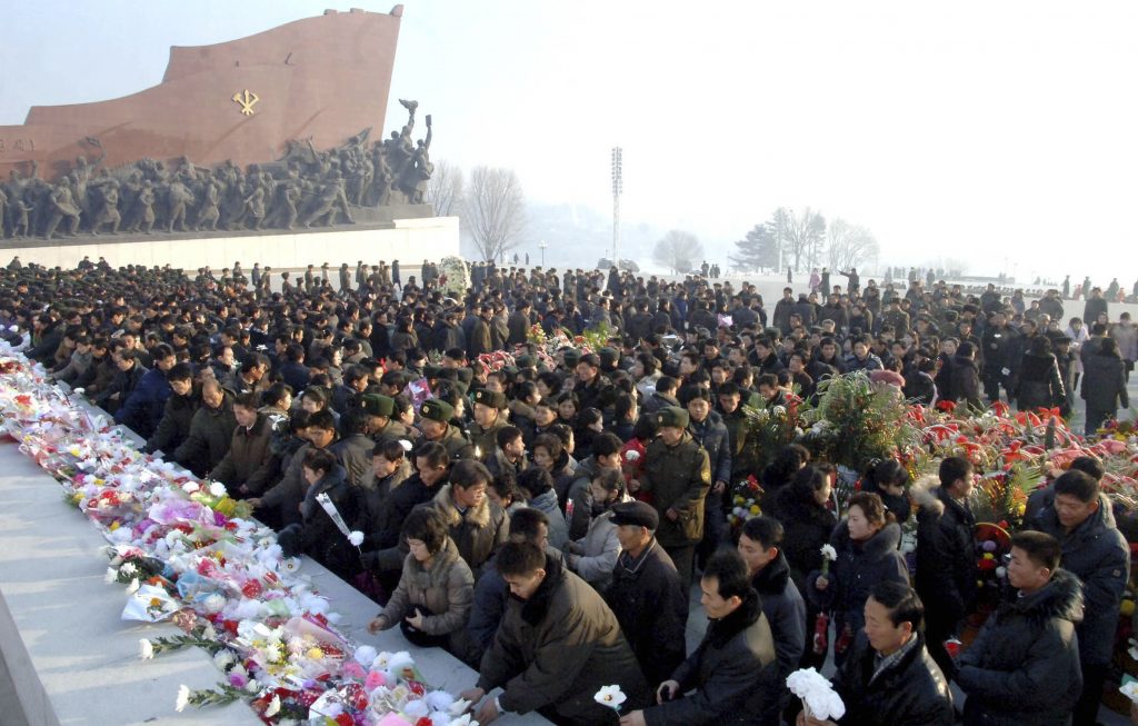 Βόρεια Κορέα: Από την εκτέλεση στην… παρέλαση για την επέτειο θανάτου του Κιμ Γιονγκ Ιλ (ΦΩΤΟ, VIDEO)