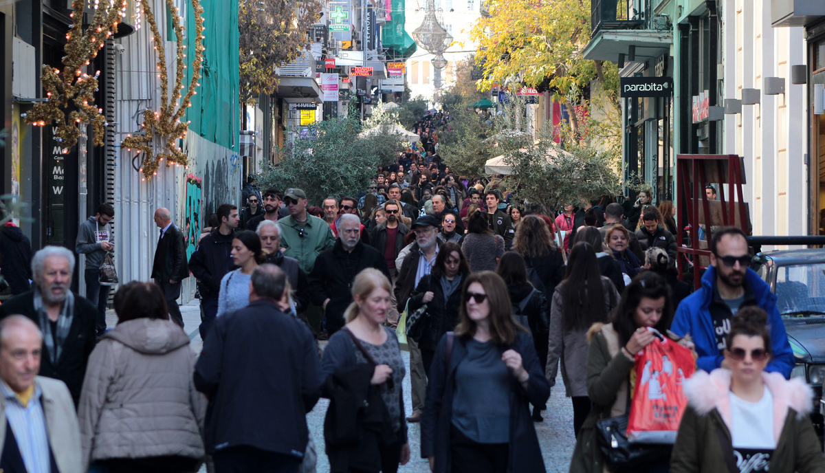 Γκρίνια εμπόρων για τον εορταστικό τζίρο