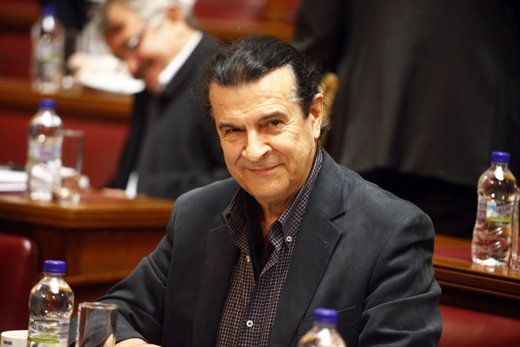 O βουλευτής του ΣΥΡΙΖΑ, Τ. Κουράκης εξηγεί γιατί υπερασπίζεται τον Σάββα Ξηρό