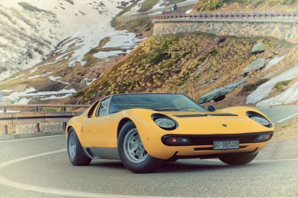 «Ληστεία αλά ιταλικά» με δύο Lamborghini Miura (VIDEOS)