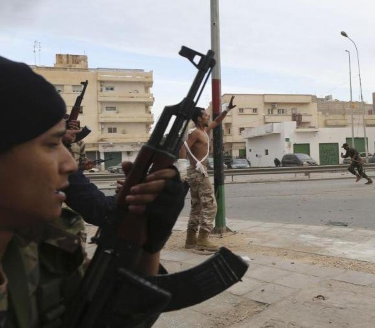 Αντάρτες της Λιβύης κατηγορούν τους Αμερικάνους για πειρατεία σε δεξαμενόπλοιο
