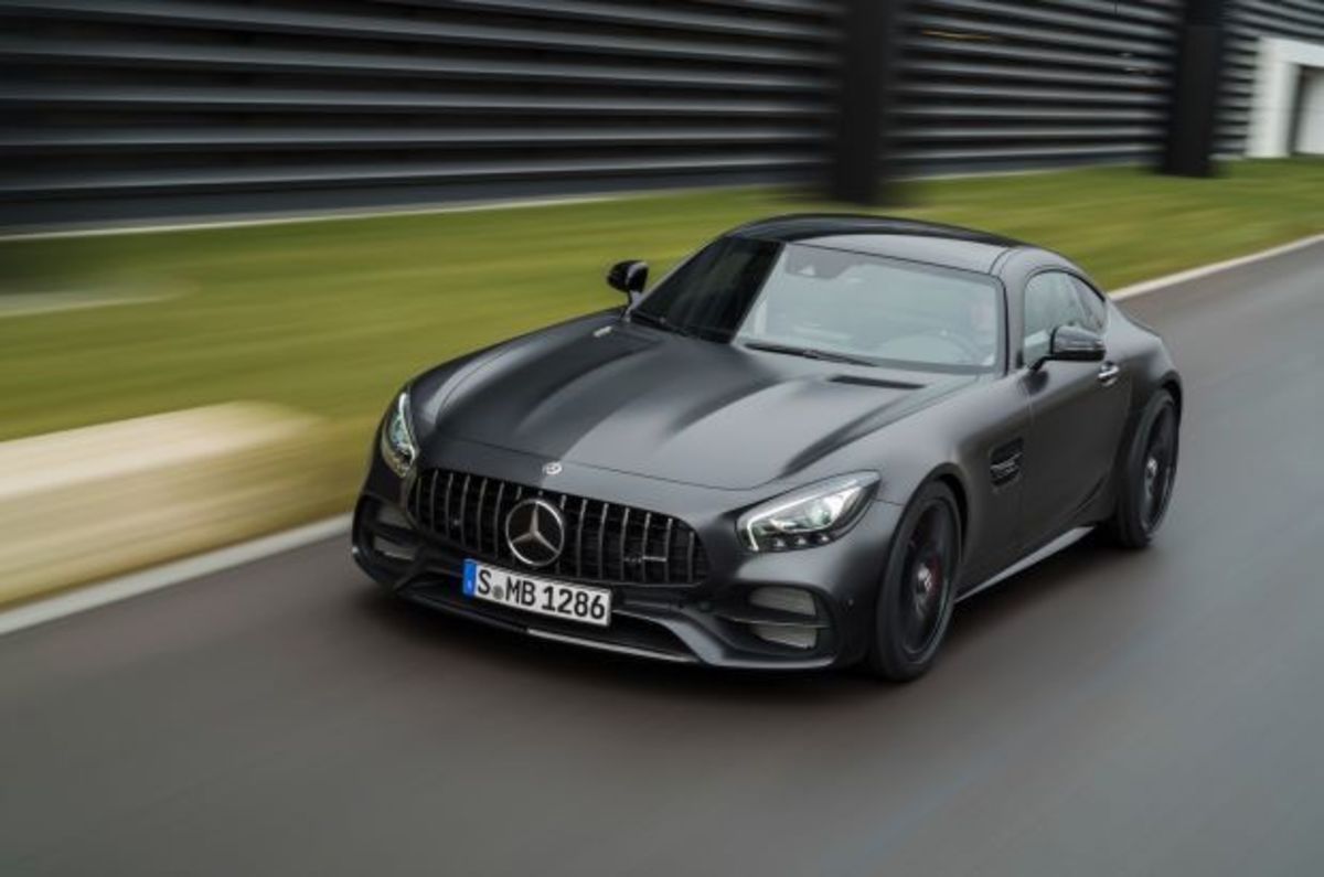 Ανανέωση και νέα έκδοση για την Mercedes-AMG GT