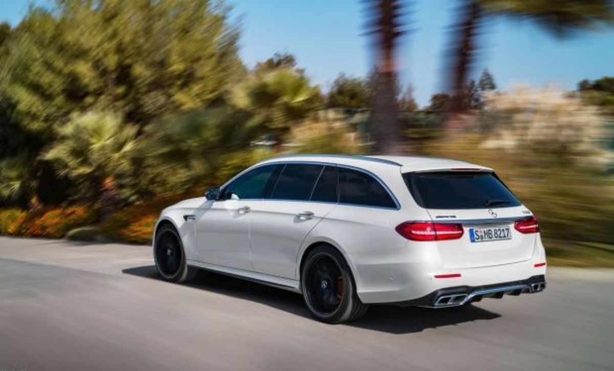 Με 612 ίππους, η νέα Mercedes-AMG E 63 4MATIC+ Estate σέρνει και καράβι! [vid]