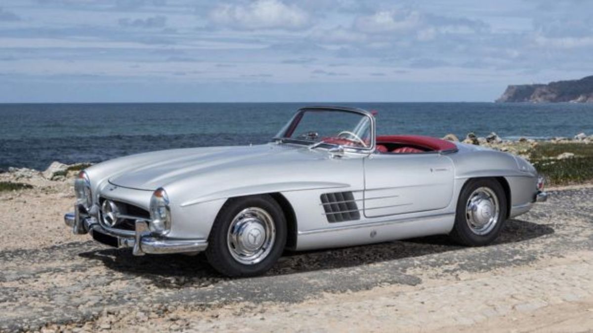 H Mercedes-Benz 300 SL Roadster κλείνει τα 60 [vid]