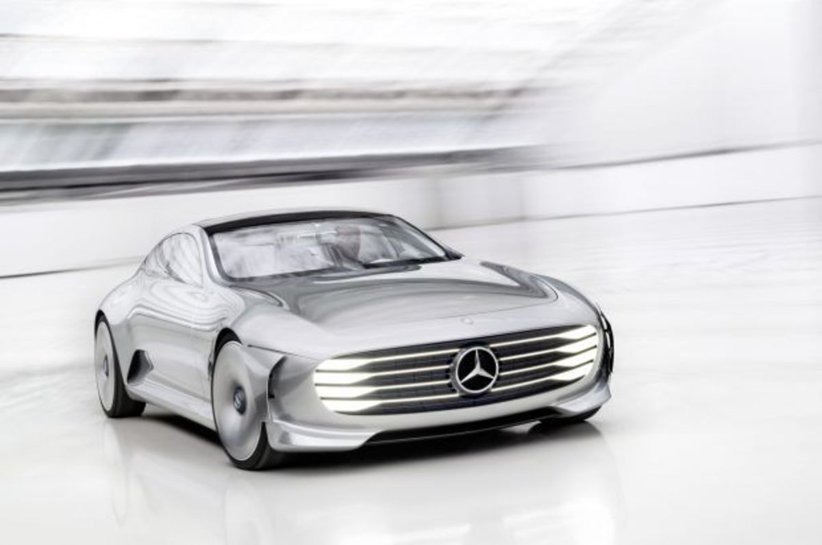 Mercedes-Benz Concept IAA: Ένα “ασημένιο βέλος” από το μέλλον (VIDEO)