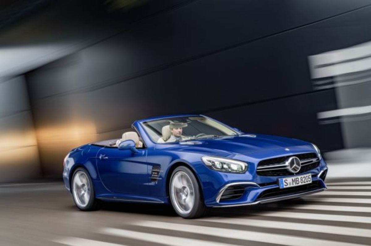 Αποκάλυψη για την ανανεωμένη Mercedes-Benz SL