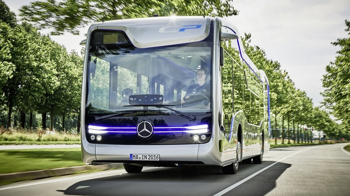 Mercedes-Benz Future Bus: Το λεωφορείο του άμεσου μέλλοντος που κινείται χωρίς οδηγό! (VIDEO)