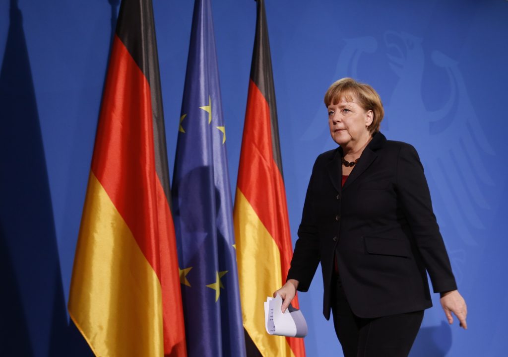 Η Μέρκελ υποδέχεται τον μεταβατικό πρωθυπουργό της Ουκρανίας στο Βερολίνο
