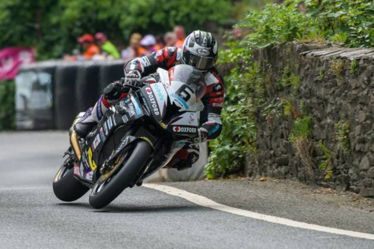 Isle of Man 2016: Ο Michael Dunlop κάνει τον ταχύτερο γύρο όλων των εποχών (VIDEO)