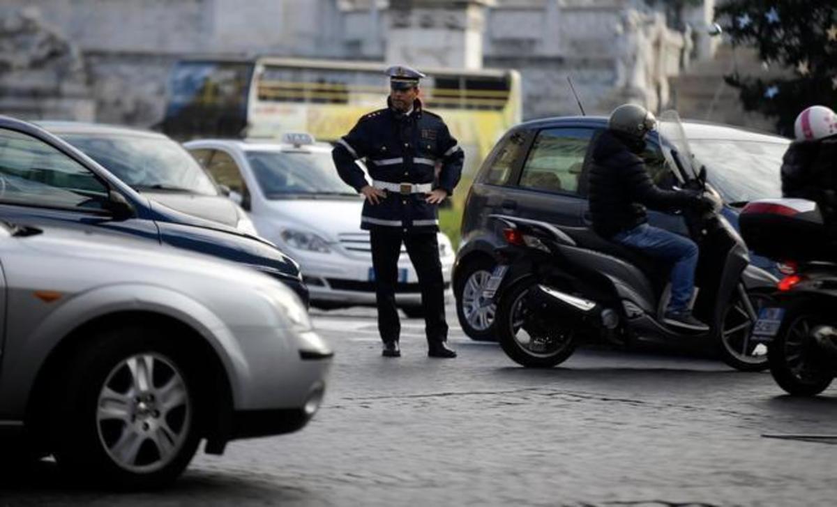 Τριήμερη απαγόρευση κυκλοφορίας όλων των οχημάτων στο Μιλάνο λόγω ρύπανσης