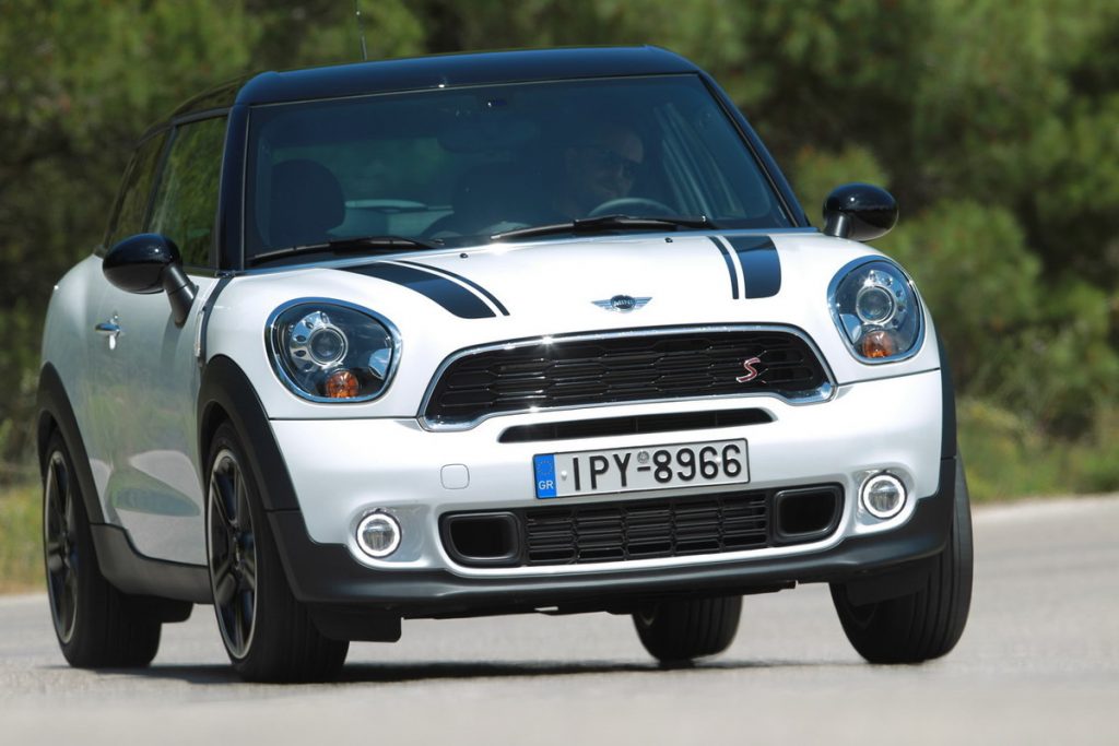 Δοκιμάζουμε το MINI Cooper S Paceman, το πιο εκκεντρικό MINI, στη δυνατή έκδοσή του με τον 1.600άρη τούρμπο των 184 ίππων