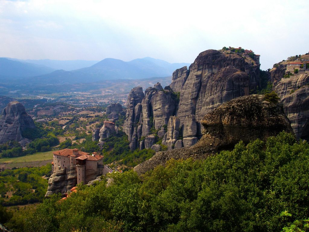 Μυστηριακά μοναστήρια στην Ελλάδα