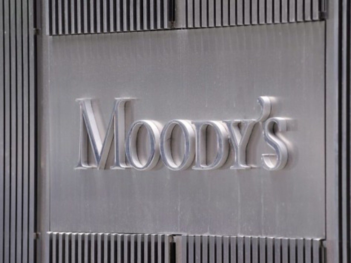 Moody’s: Μην περιμένετε ανάπτυξη πριν το 2016-17