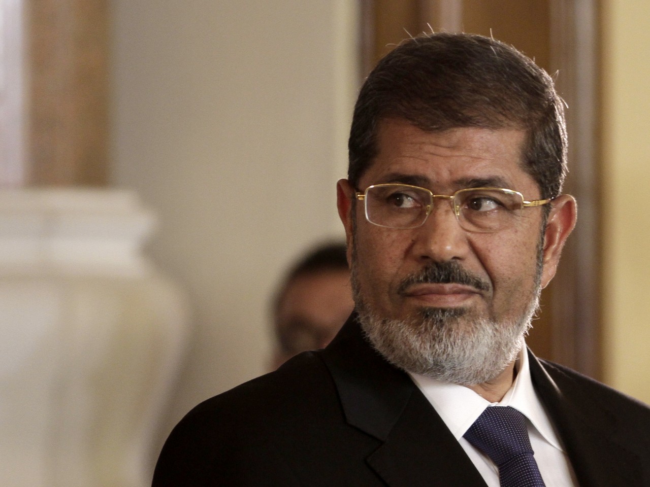 Ο Μόρσι απορρίπτει την εξουσία των δικαστών και δεν αναγνωρίζει τη δίκη του