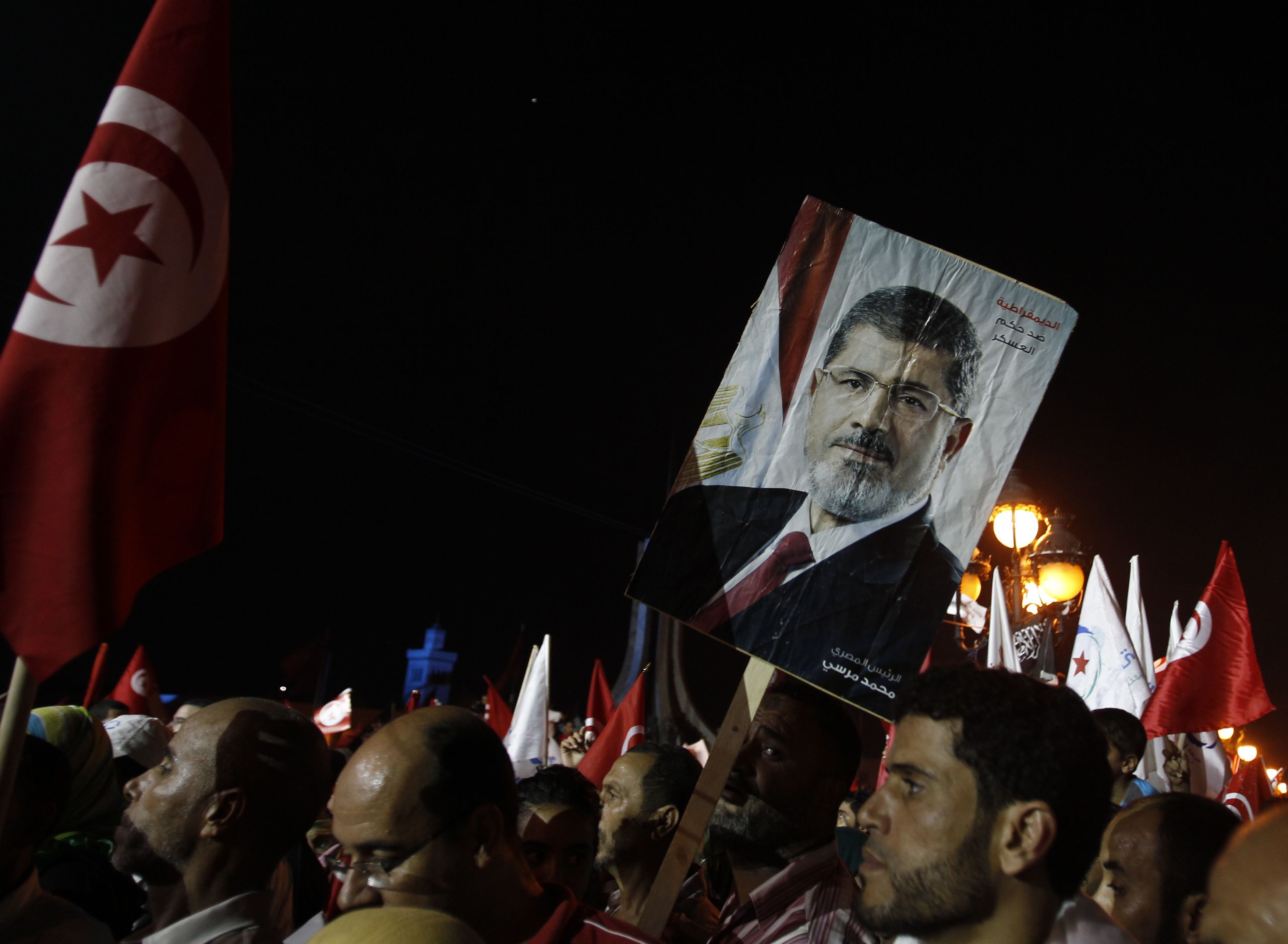 Αίγυπτος: Ο Μόρσι προσφεύγει στη δικαιοσύνη για να ακυρωθεί το πραξικόπημα