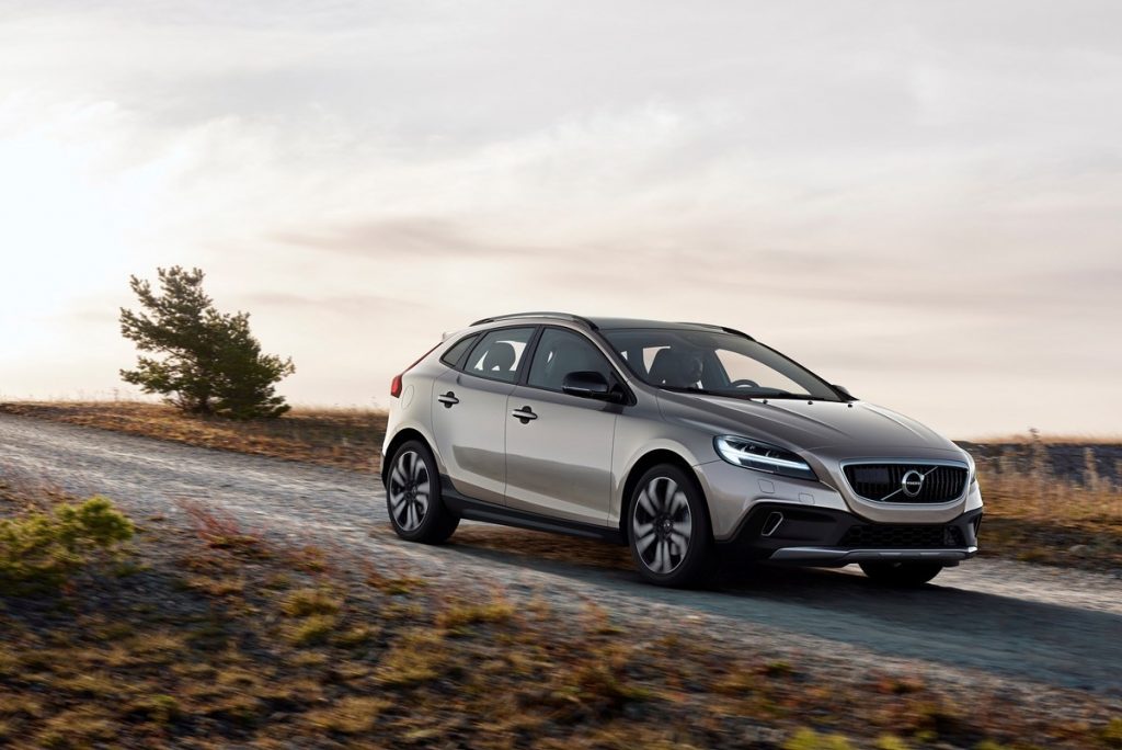 Νέα έκδοση Volvo V40 Cross Country Τ3, με 1.500 κυβικά με αυτόματο σασμάν