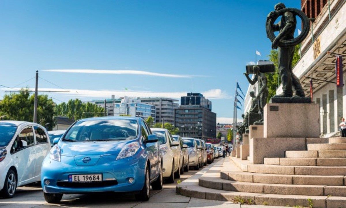 Ρεκόρ πωλήσεων για τα ηλεκτρικά αυτοκίνητα στη Νορβηγία