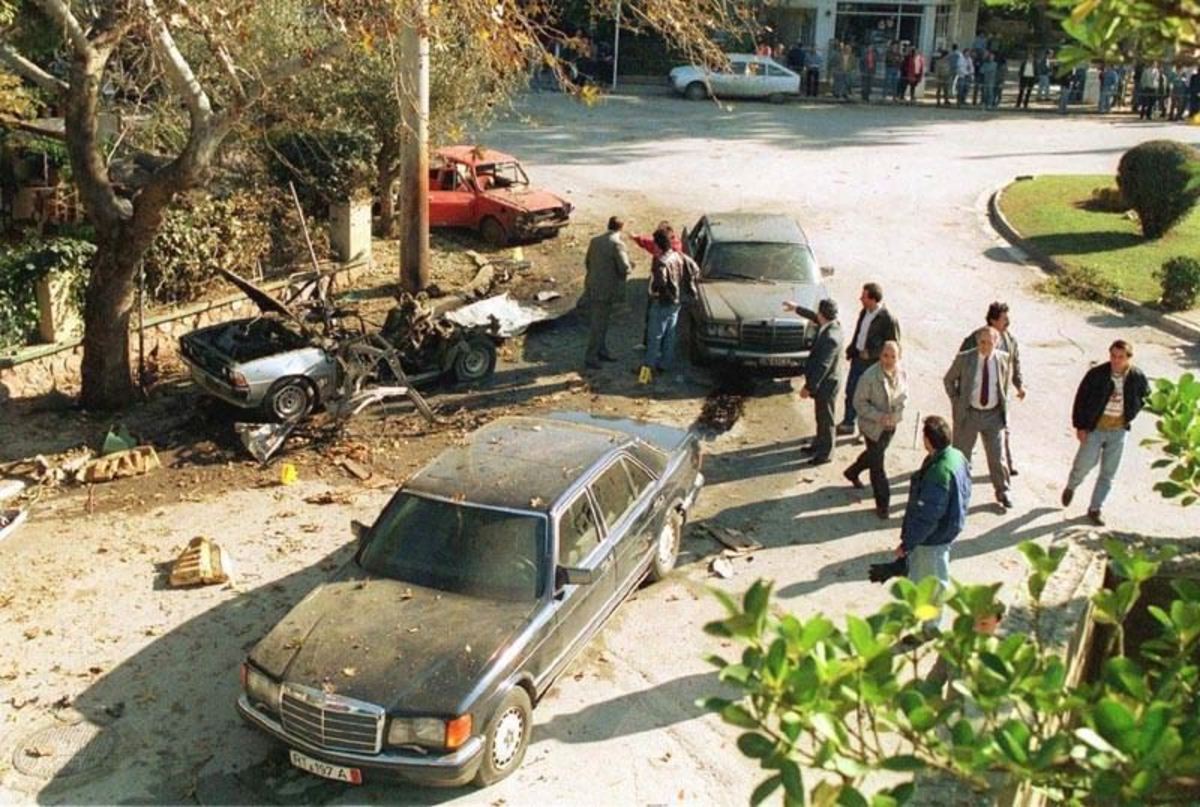 Σαν σήμερα η απόπειρα δολοφονίας του Βαρδή Βαρδινογιάννη από τη 17 Νοέμβρη