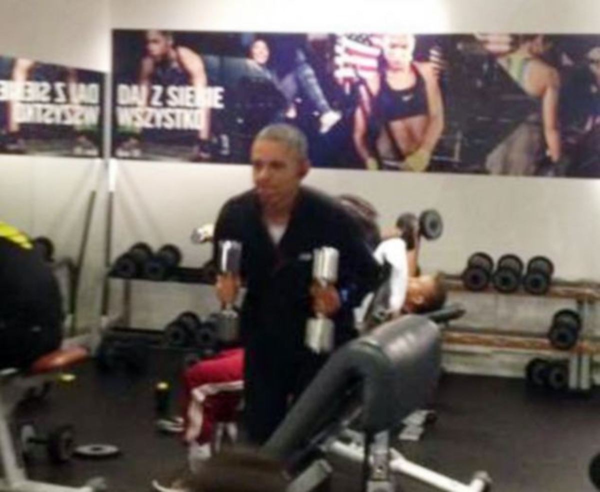 “Τσάκωσαν” τον Ομπάμα στο γυμναστήριο – ΦΩΤΟ, VIDEO